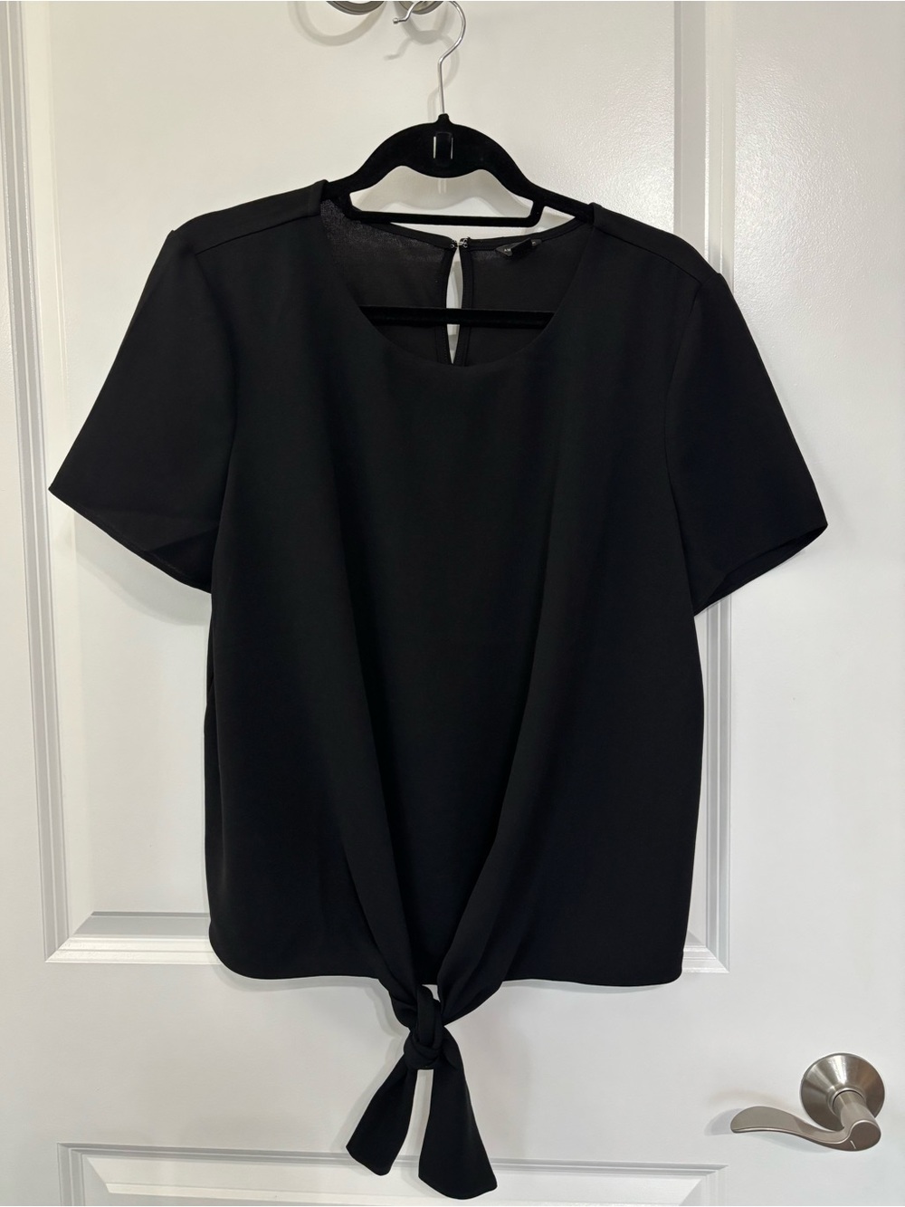 Ann Taylor Black Short-Sleeve Tie-Front Blouse, size large